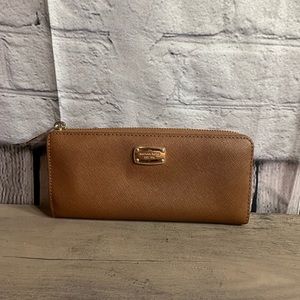 Michael Kors 8 credit card slot 2 dollar bill slot brown wallet